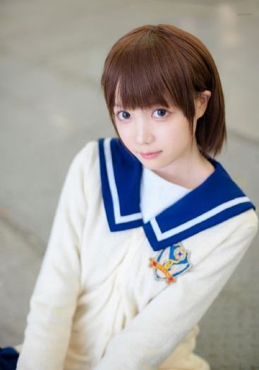 女大学生撞脸孙颖莎被求合影